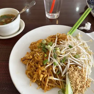 food, ramen and noodles