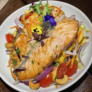 Salmon Mango Salad (GF)