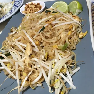 Chicken Pad thai.  Yummy! Order this too!
