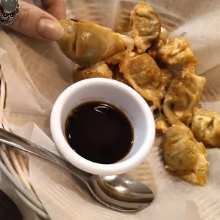 Crispy mini wontons (special on board $5.95)