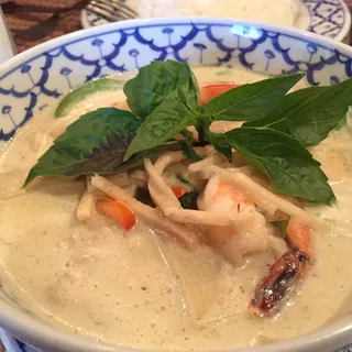 Green Curry with Shrimp and Eggplant