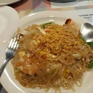 Shrimp Pad Thai noodles...love!!