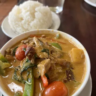 Red Curry Duck with Steamed Rice