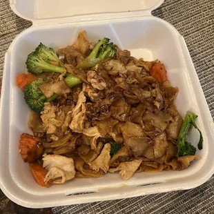 Pad See Ew with chicken