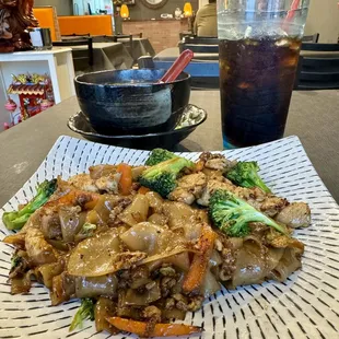 Chicken Pad See-Uw