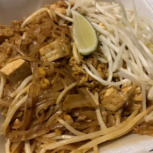 Tofu pad thai