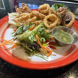 CRISPY FRIED CALAMARI