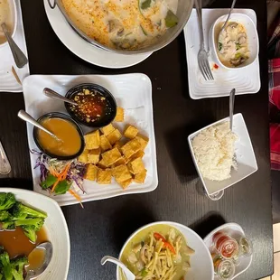 Tom Kha ,Fried tofu, peanut sauce, beef and broccoli,Green curry!