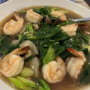 Lad Nar with shrimp