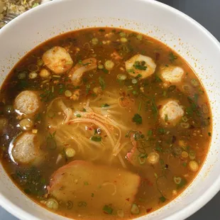 #40 - Tom-Yum Noodle w. Chili Oil