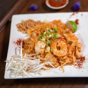 ramen and noodles, noodle soup, ramen, food, noodle dish, noodles