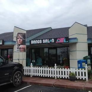 Bangs salon at MP 6!!!!!