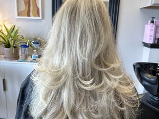 Wavelengths Hair Design & Blow Out Bar