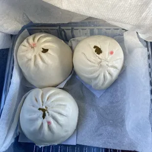 Banh bao trung muoi