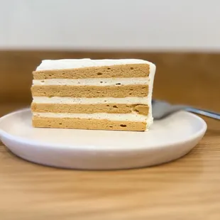 Thai tea cake