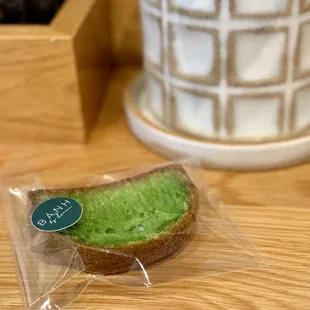 Bánh Bò Nướng - pandan and coconut flavored honeycomb cake