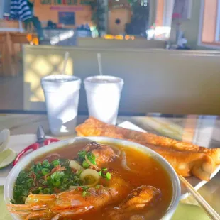 food, ramen and noodles