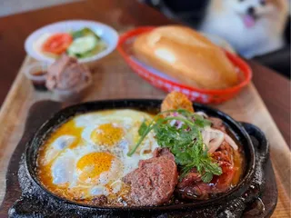 Blue Monkey Cafe & Restaurant