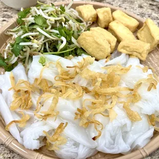 Vegetarian banh cuon