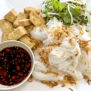 Steamed rice cake with tofu