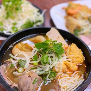 ramen and noodles, food