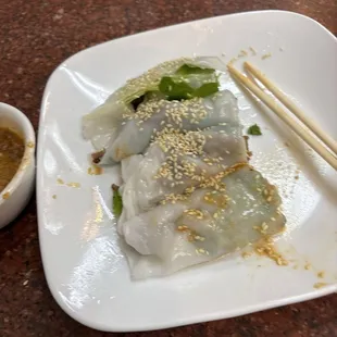 Banh Cuon Nhan Thit Nuong