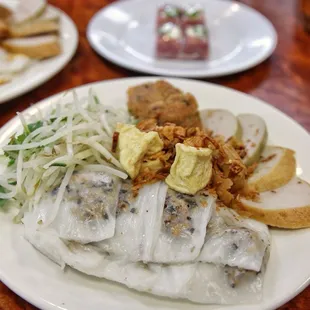 Banh cuon Nhân Thịt
