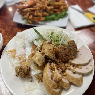 Combination banh cuon