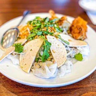 Combination Steamed Rice Rolls (Banh Cuon Saigon)