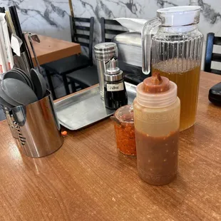 Table condiments