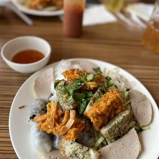 Bánh cuốn dặc biệt tây hồ