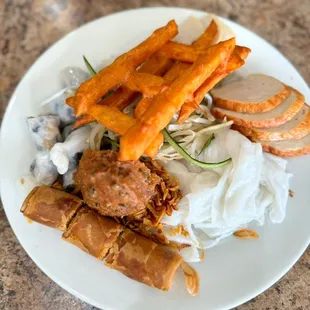 Banh Cuon Dac Biet ( banh cuon house special)