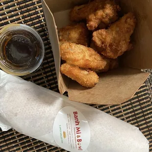 5 spice banh mi &amp; chicken wings with sweet soy dipping sauce - to go