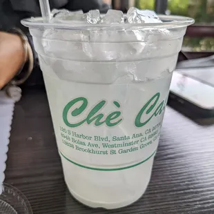 3/4 ice and 1/4 drink ‍