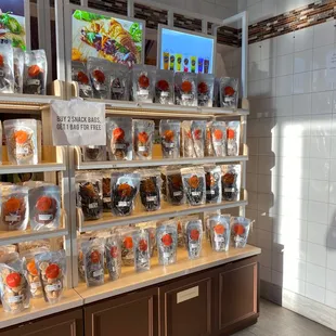 Snack wall
