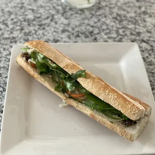 B3. Grill Beef with regular bread