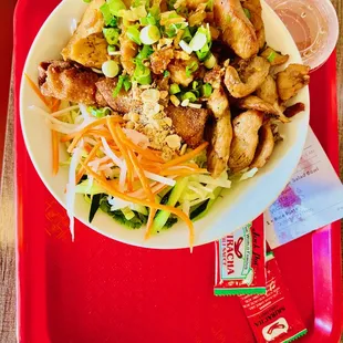 chicken noodle salad bowl