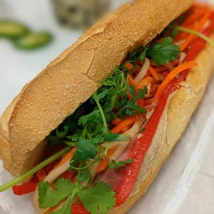 Traditional bahn mi