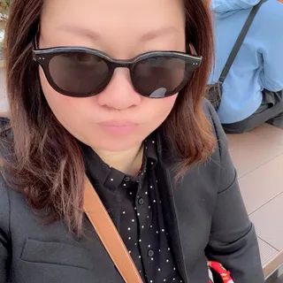 Karen Y.