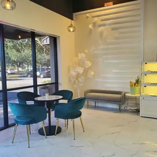 A nice &amp; comfortable lounge area