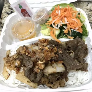 bun bo xao - grilled beef vermicelli