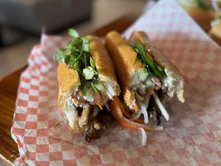 Le Banh Mi Bistro