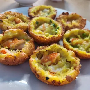 Banh Knot small