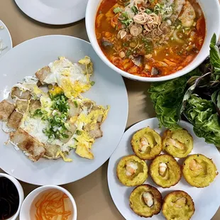 Bot chien, banh khot and banh canh crab