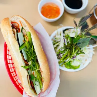 B1. Banh Mi Dac Biet