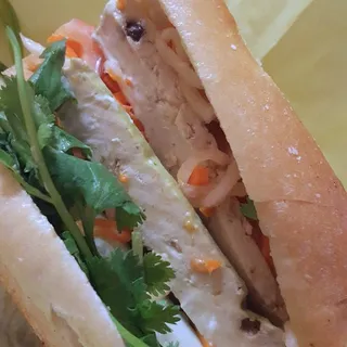 V21 Vegetarian Pork Roll (L)