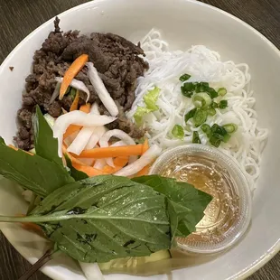 K1. Grilled Beef Vermicelli