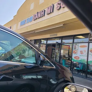 Banh Tieu and fresh dessert snacks    to go.