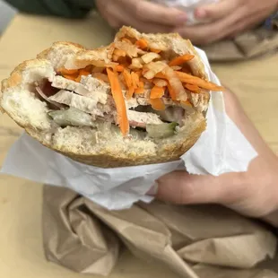 Bahn mi