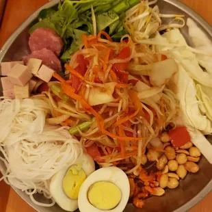 Papaya salad platter